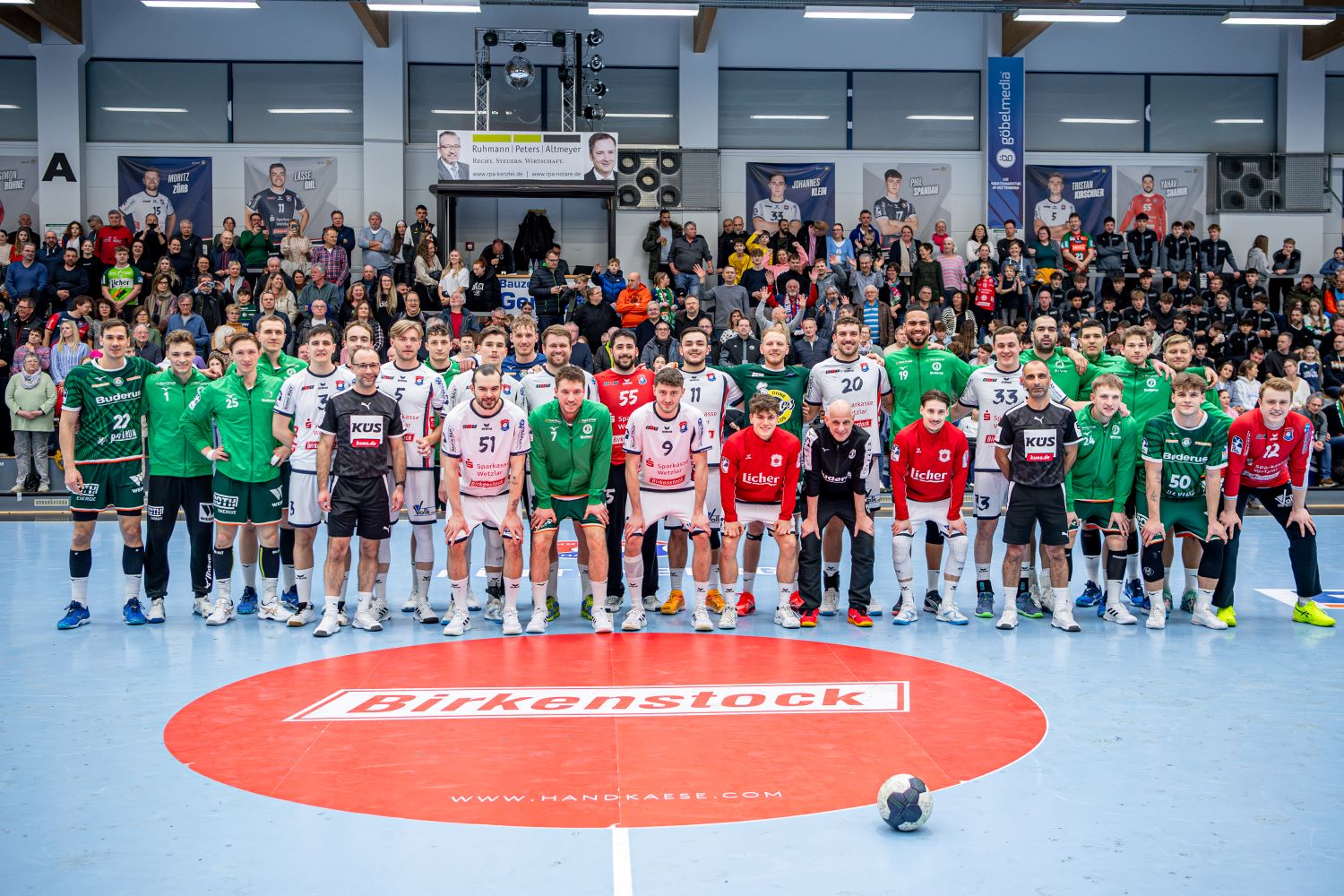 Benefiz-Derby lockt zahlreiche Zuschauer