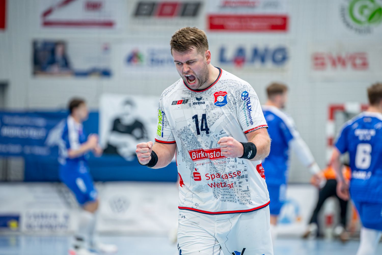 Lübbecke kommt mit neuem Trainer