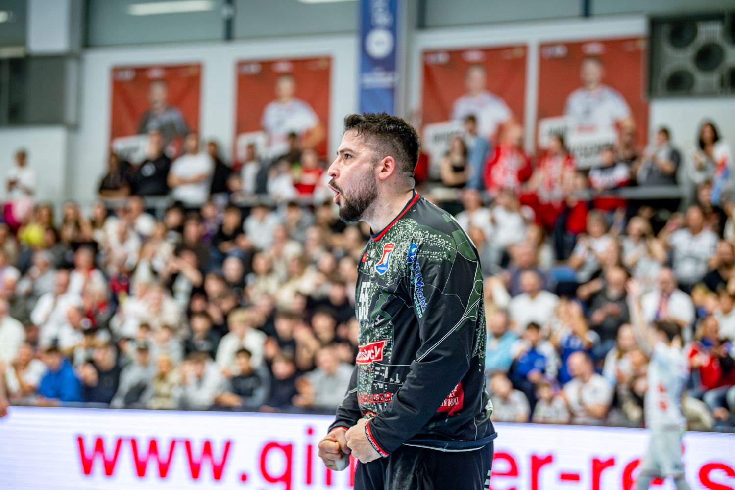 Erneut besondere Partie gegen die Eulen