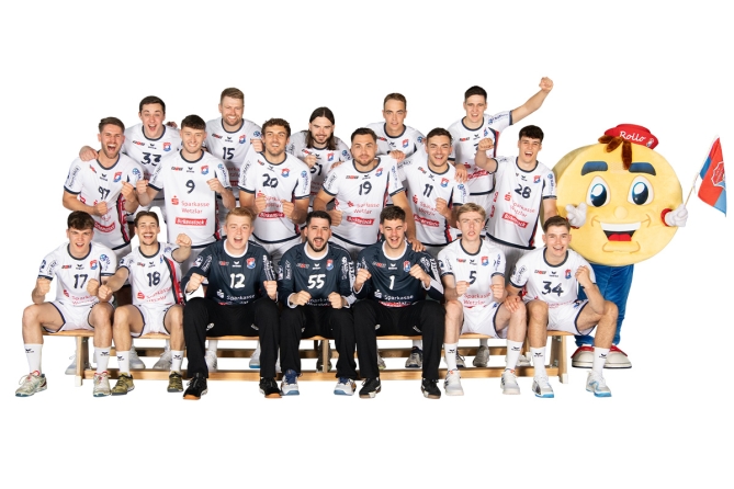 mannschaft_rollo_jubel_24-25_1200x800